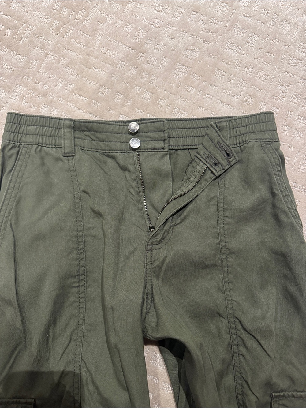 Hollister Olive Green Wide-Leg Cargo Pants - Picture 3 of 3